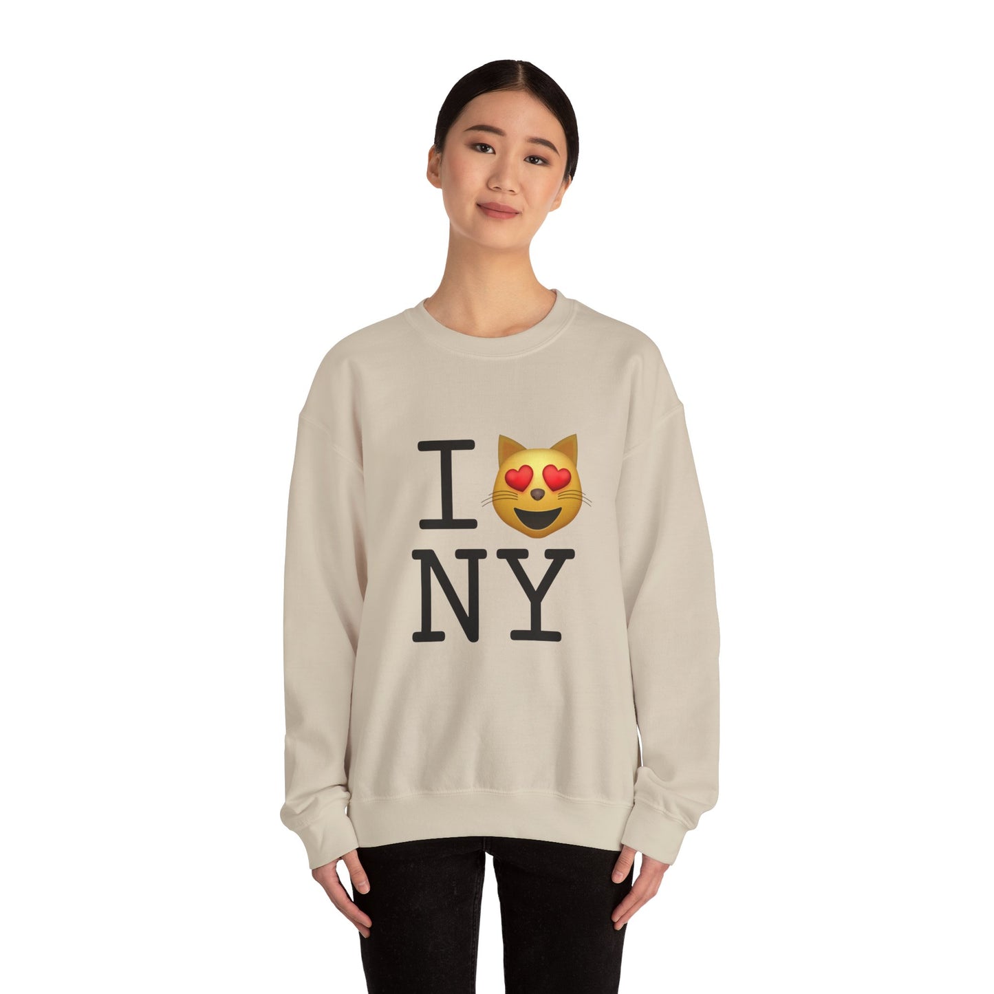 "I'm a Cat that Loves New York" Sweatshirt