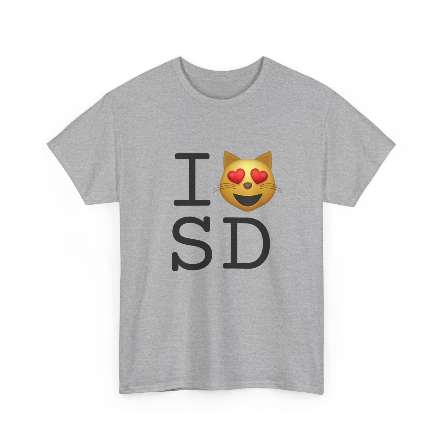 "I'm a Cat that Loves South Dakota" Tee