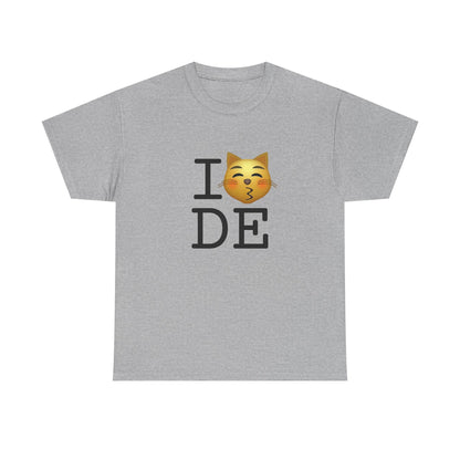 "I'm a Kissing Cat toward Delaware" Tee