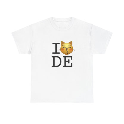 "I'm a Kissing Cat toward Delaware" Tee